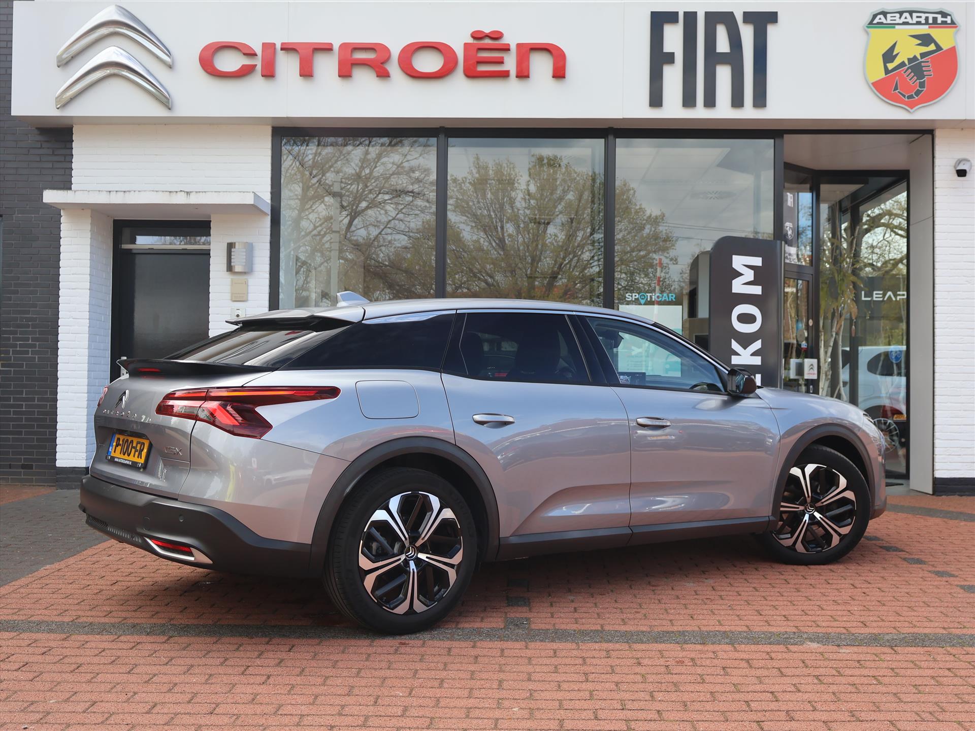 Citroën C5 X PureTech 130PK S&S EAT8 Automaat Business Plus, Rijklaarprijs | Leder | Stoelverwarming | Stuurwielverwarming - Afbeelding 4