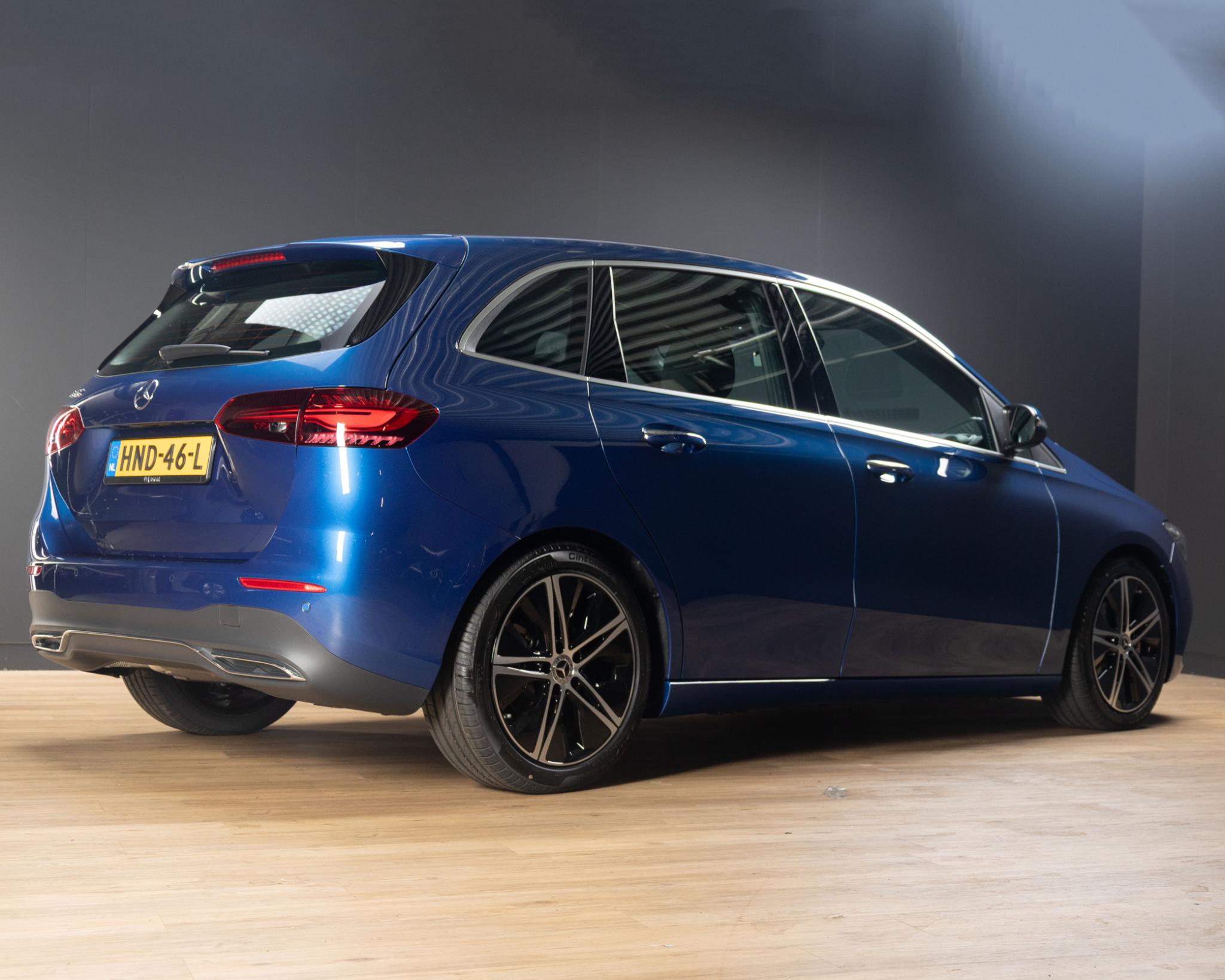 Mercedes-Benz B-Klasse 180 Star Edition Luxury Line - Afbeelding 2