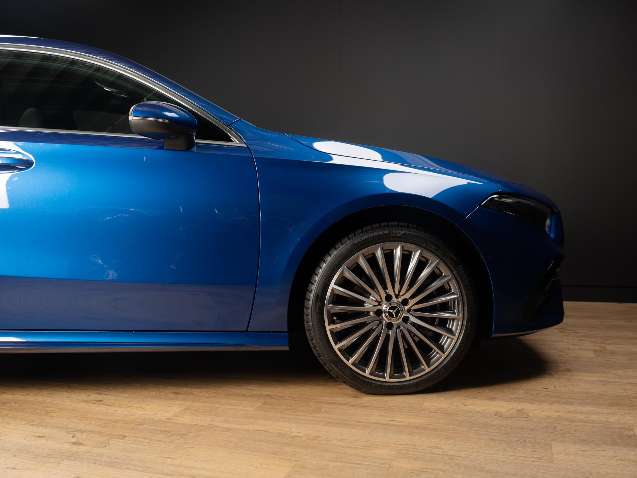 Mercedes-Benz A-Klasse Limousine 250 e Star Edition AMG Line LIMITED - Afbeelding 4