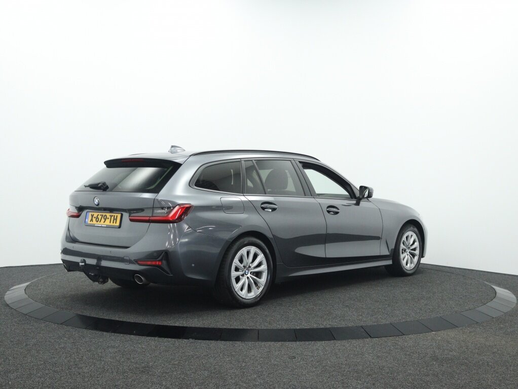 BMW 3 Serie Touring 318d High Executive Edition | Trekhaak | Leder | Camera | Naviga - Afbeelding 2