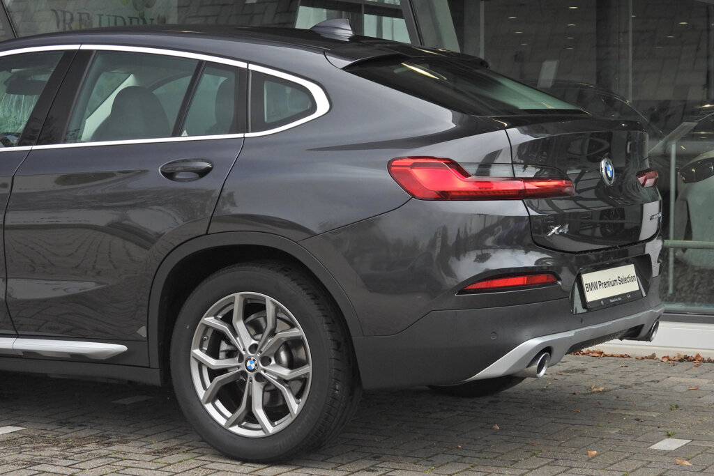 BMW X4 19