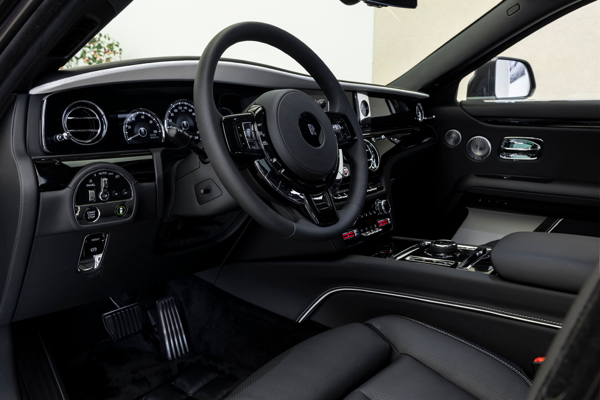 Rolls-Royce Ghost 2 year service & warranty - Afbeelding 4