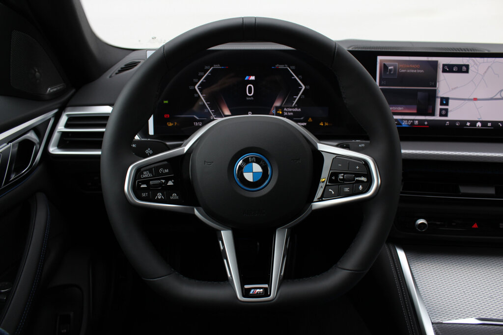 BMW i4 3