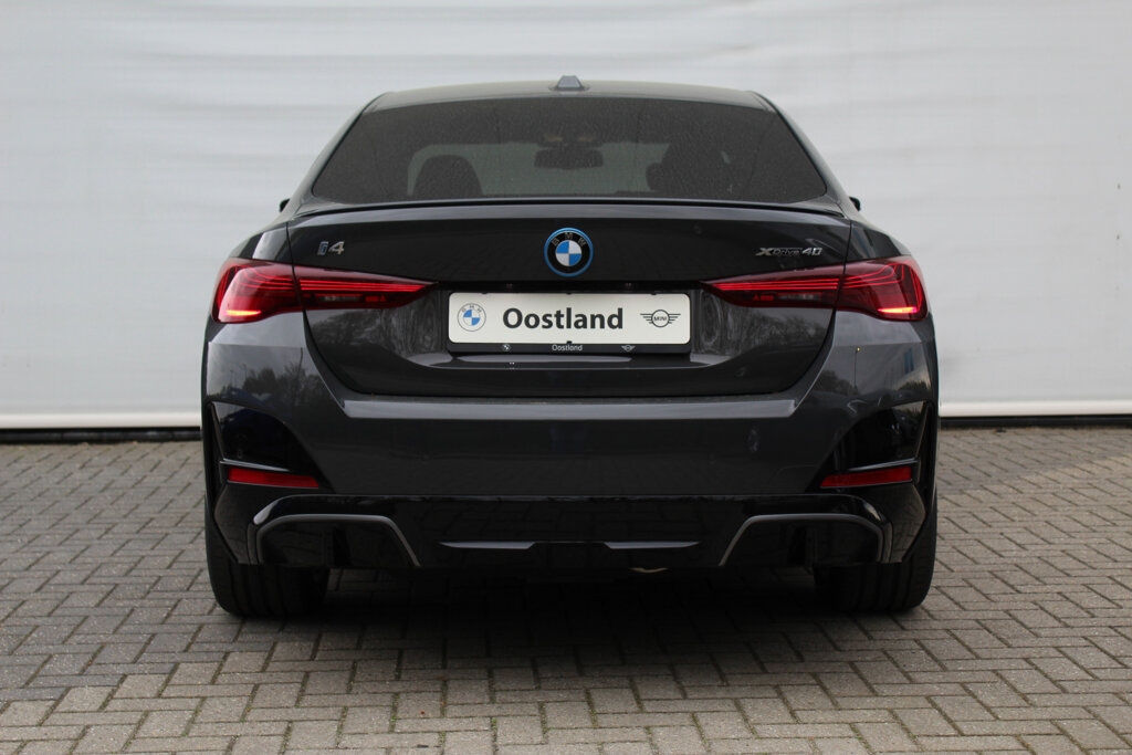 BMW i4 5