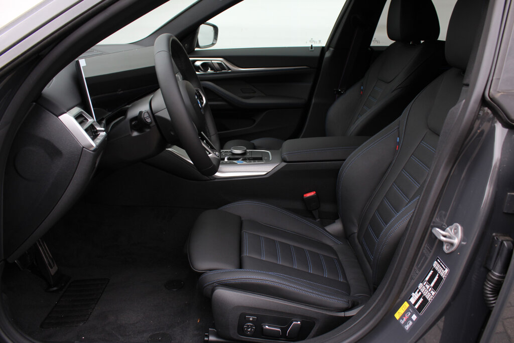 BMW i4 6