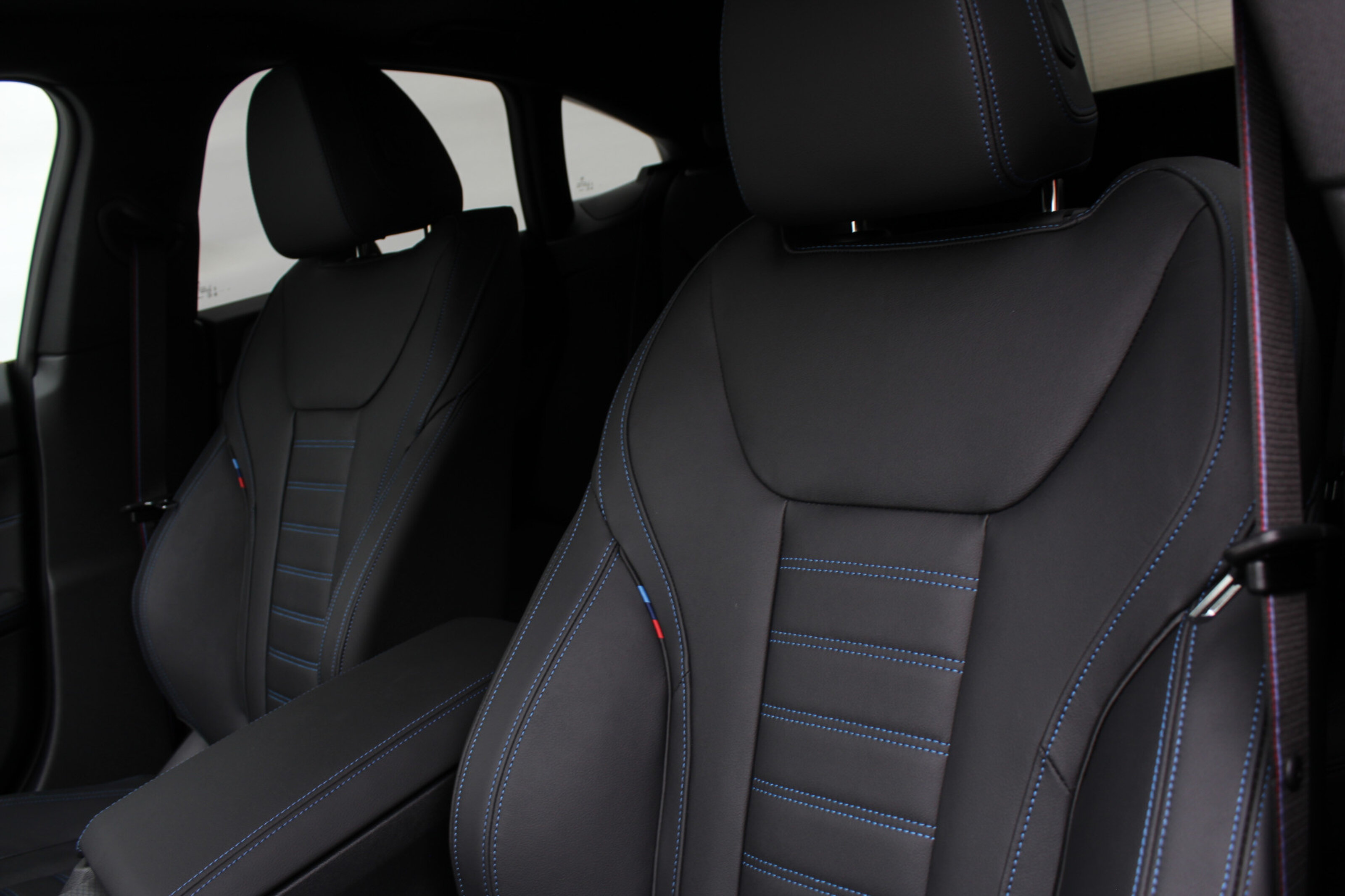 BMW i4 8
