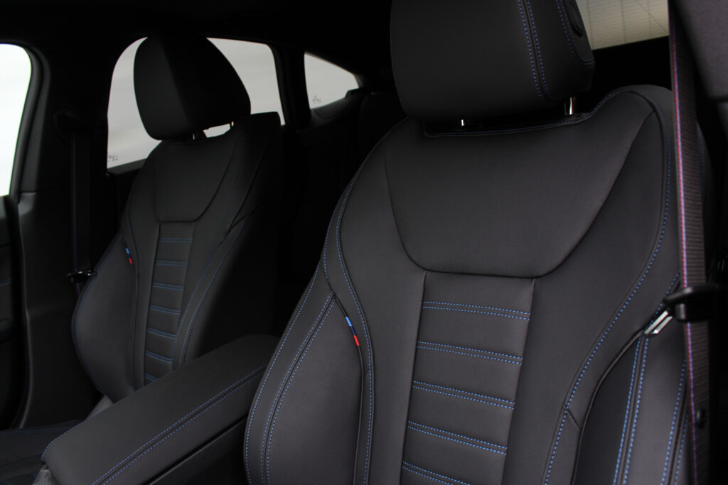 BMW i4 8