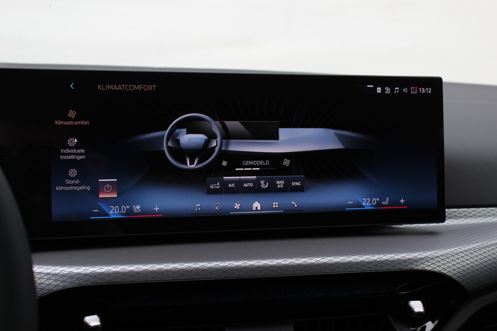 BMW i4 22