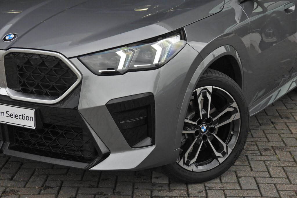 BMW X2 8