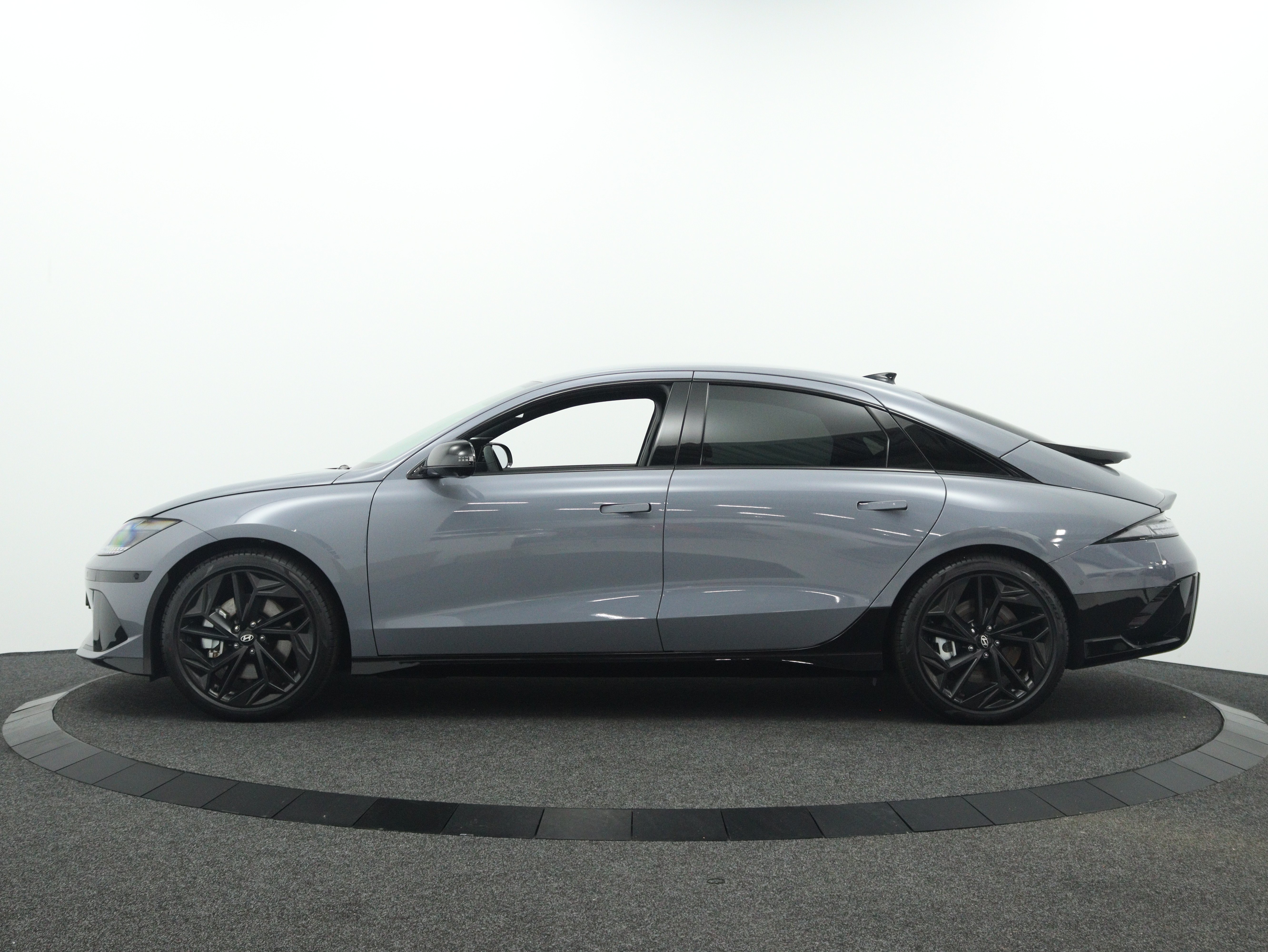 Hyundai IONIQ 6 77,4 kWh RWD Business Automaat - Afbeelding 5