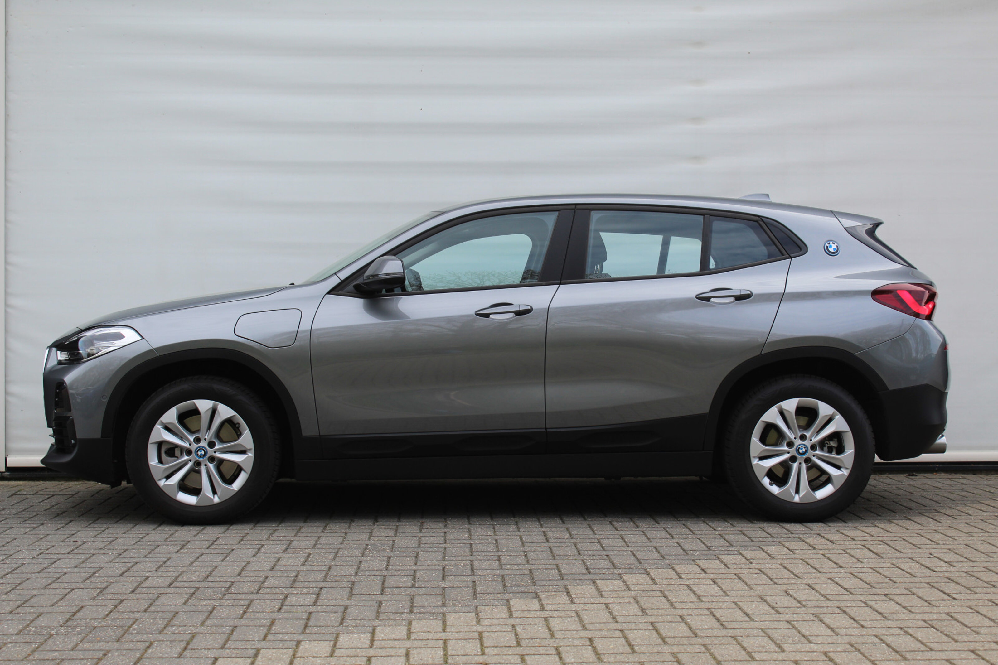 BMW X2 4