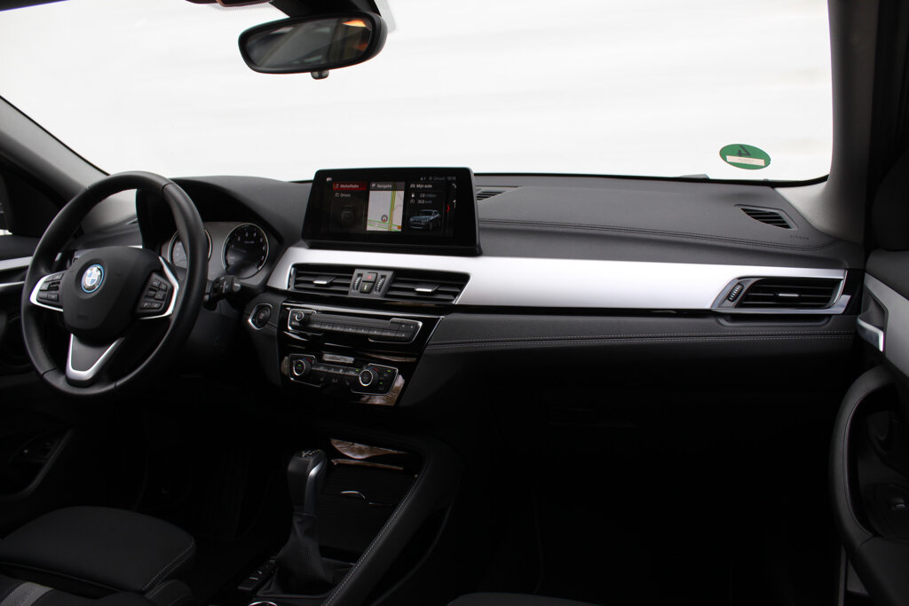 BMW X2 32