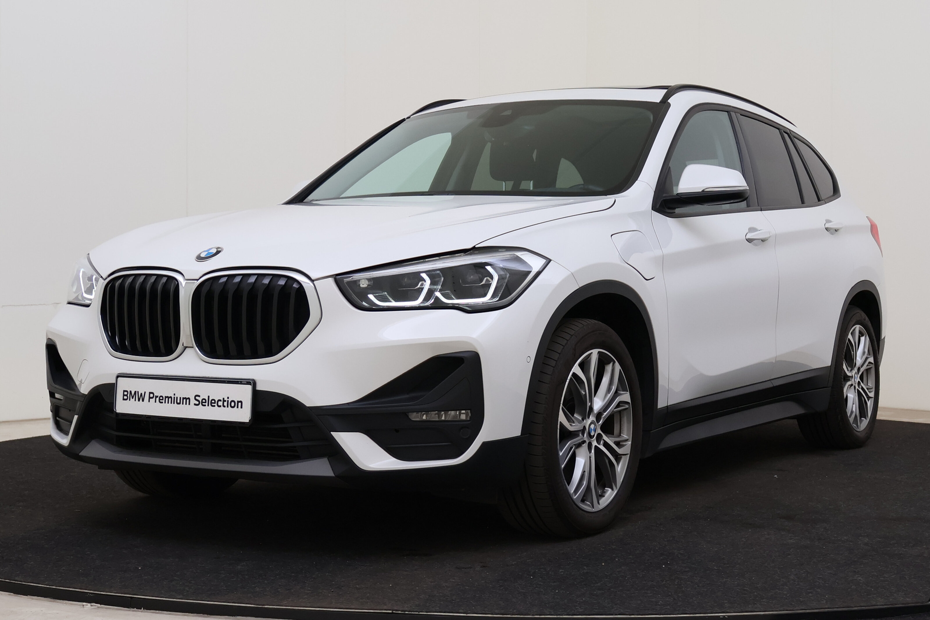 BMW X1 xDrive25e High Executive Essential Automaat