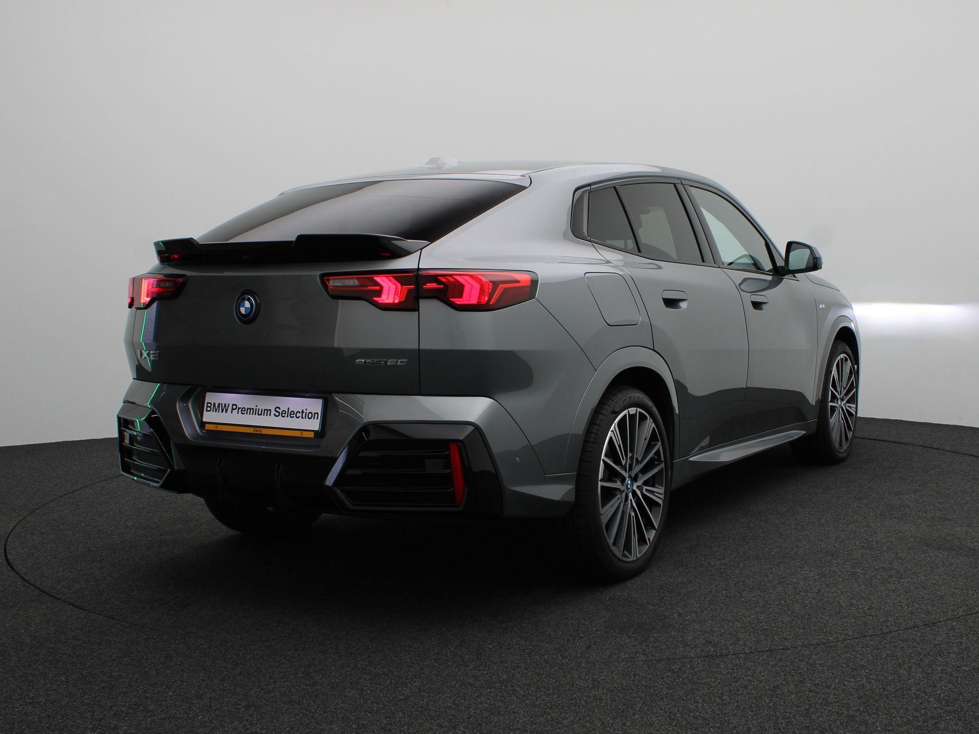 BMW iX2 eDrive20 - Afbeelding 2