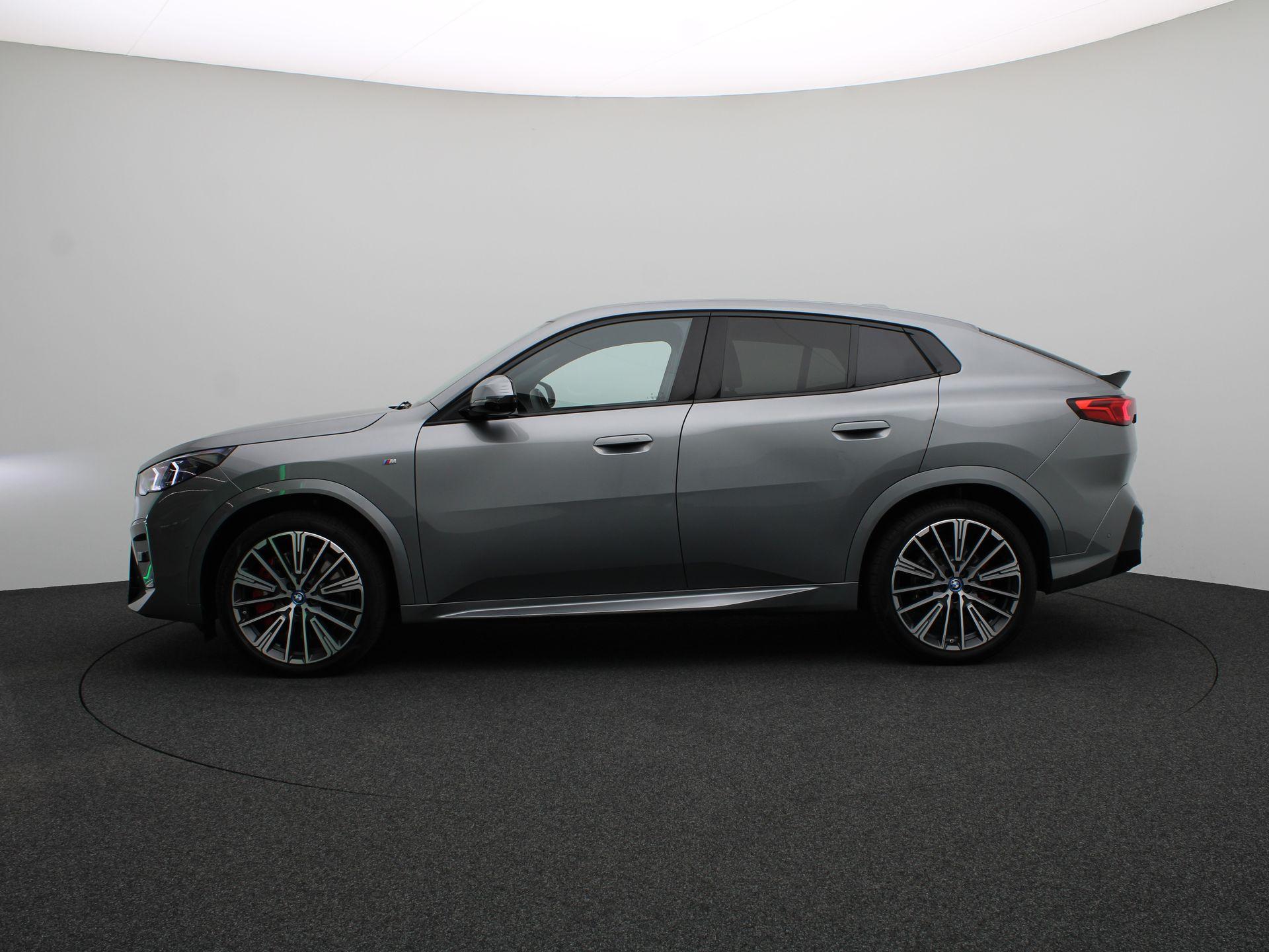 BMW iX2 eDrive20 - Afbeelding 4