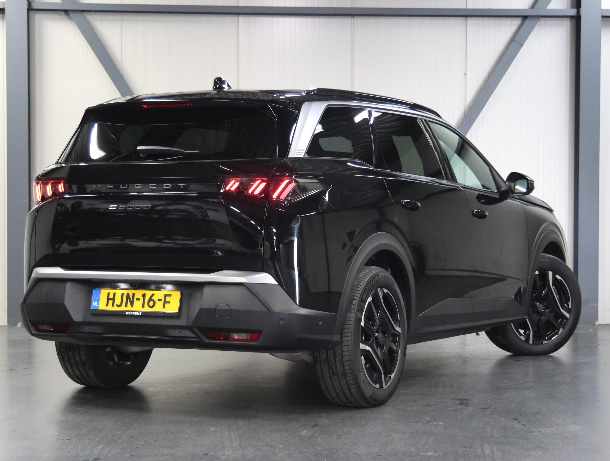 Peugeot e-5008 SUV Allure Avantage 73 kWh 205PK - Afbeelding 3