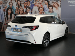 Toyota Corolla Touring Sports 1.8 Hybrid Dynamic - Occasion Lease vanaf €459 p/m - - Afbeelding 3