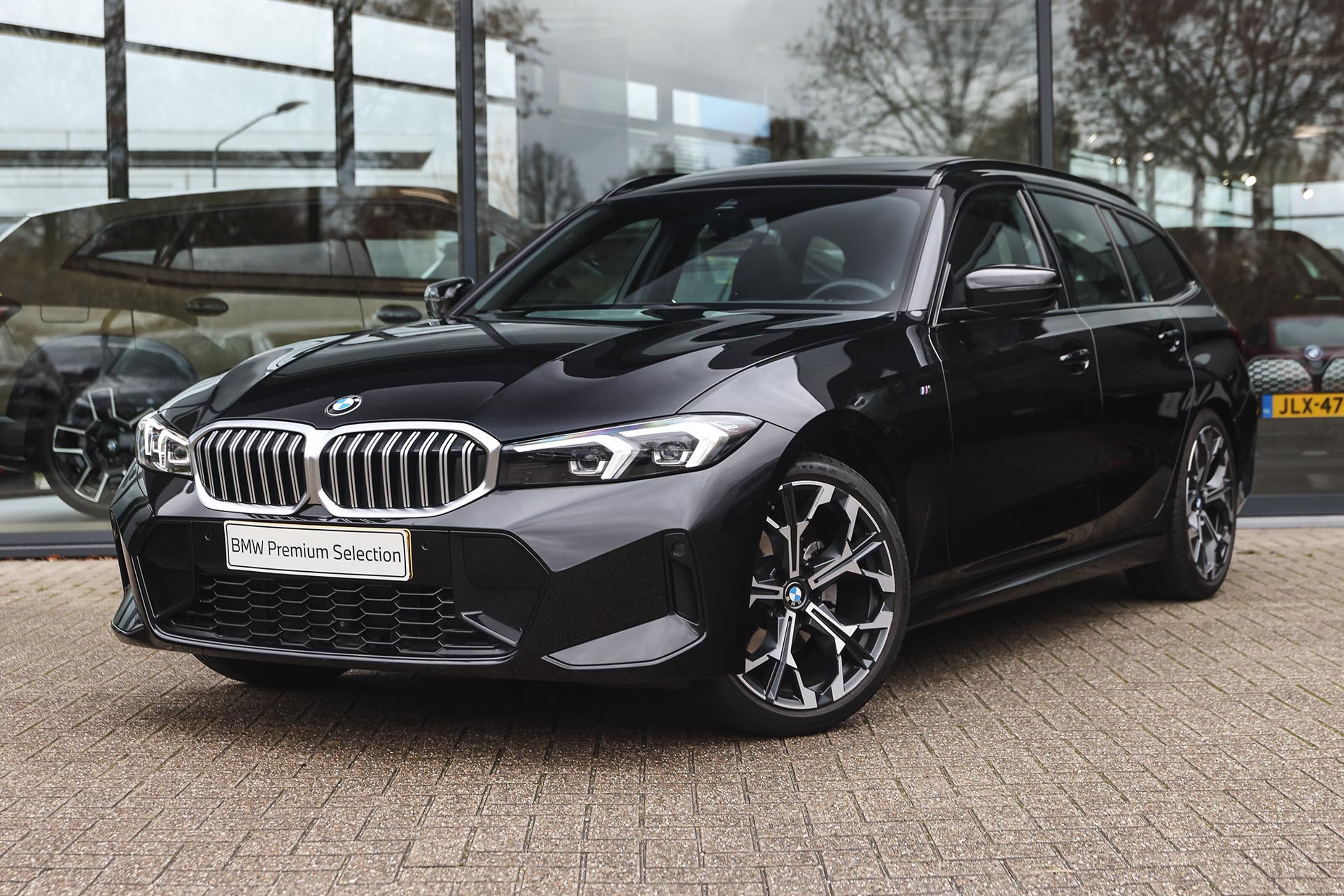 BMW 3 Serie Touring 320i M Sport Automaat