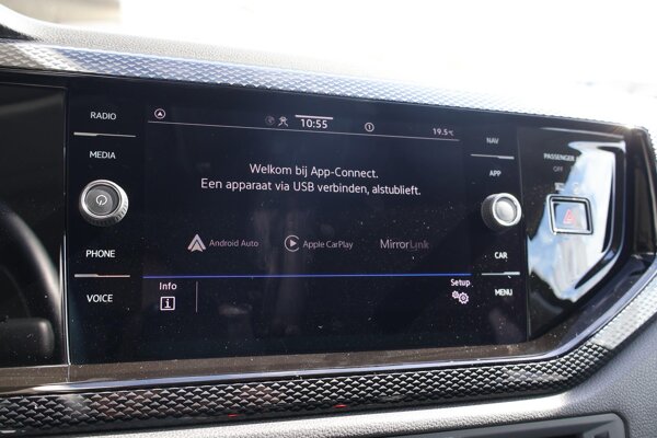 Apple Carplay/Android Auto