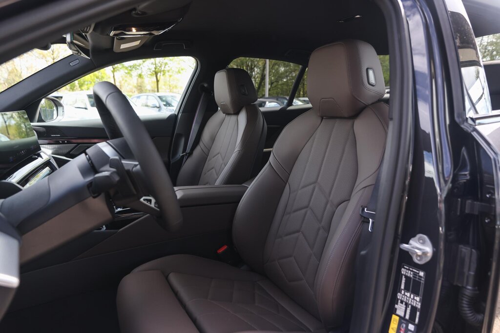 BMW i5 10
