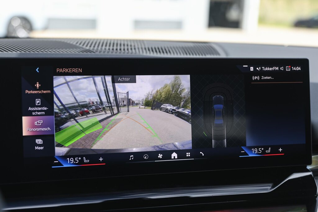 BMW i5 19