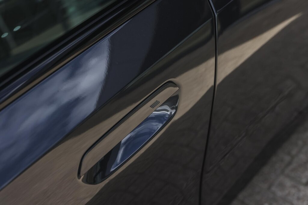 BMW i5 26