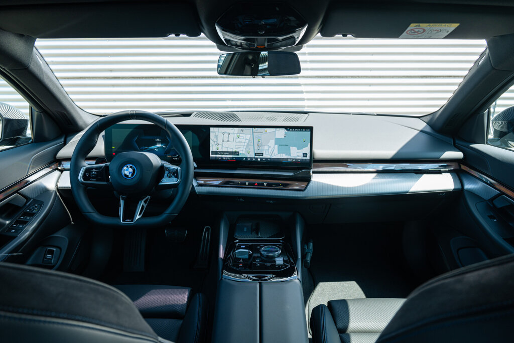 BMW i5 6