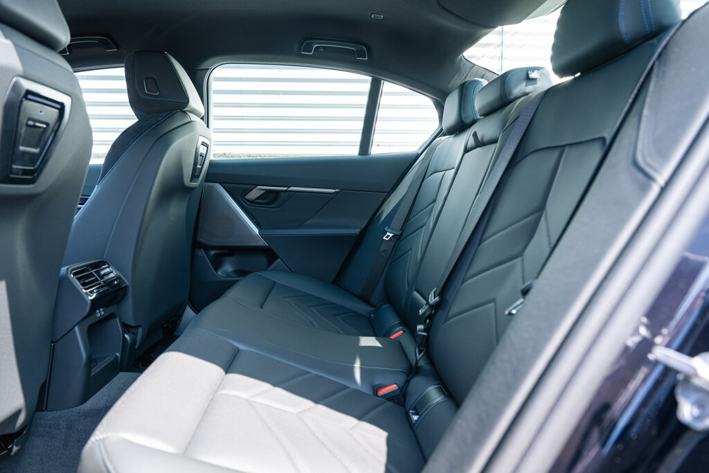 BMW i5 10