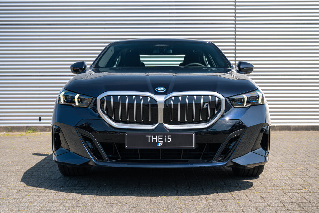 BMW i5 14