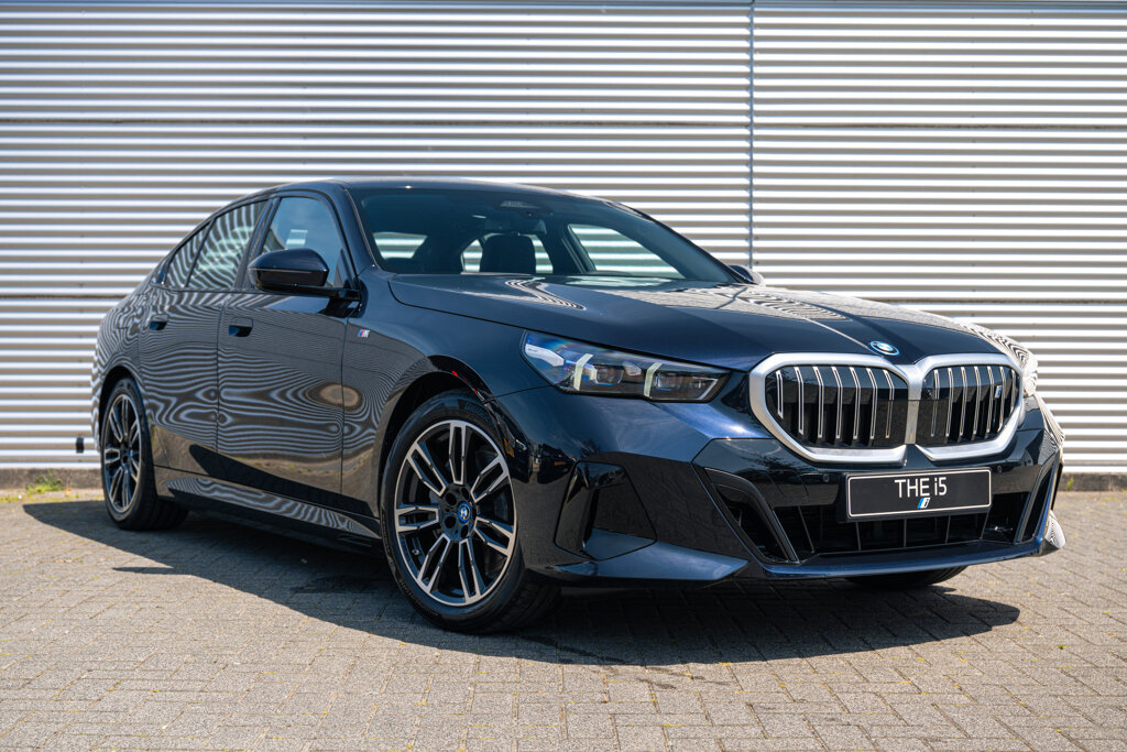 BMW i5 16