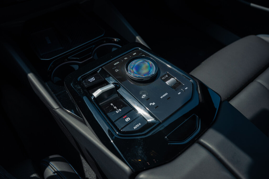 BMW i5 17