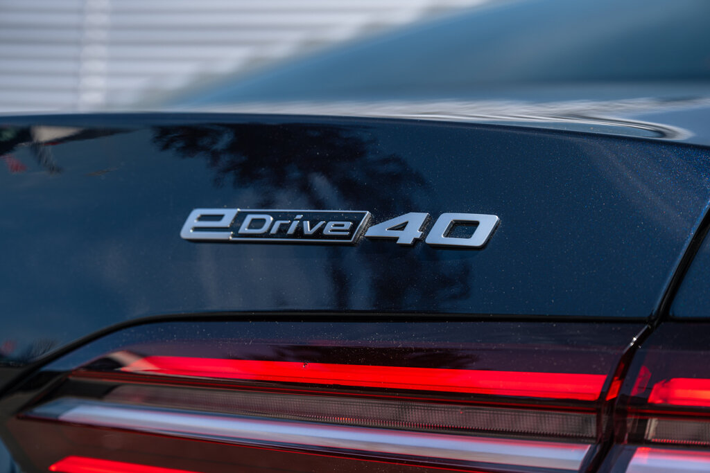 BMW i5 22