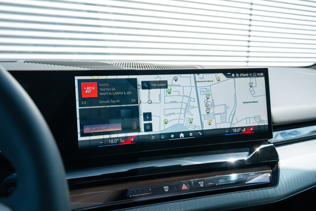 BMW i5 25