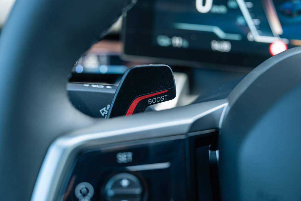 BMW i5 31