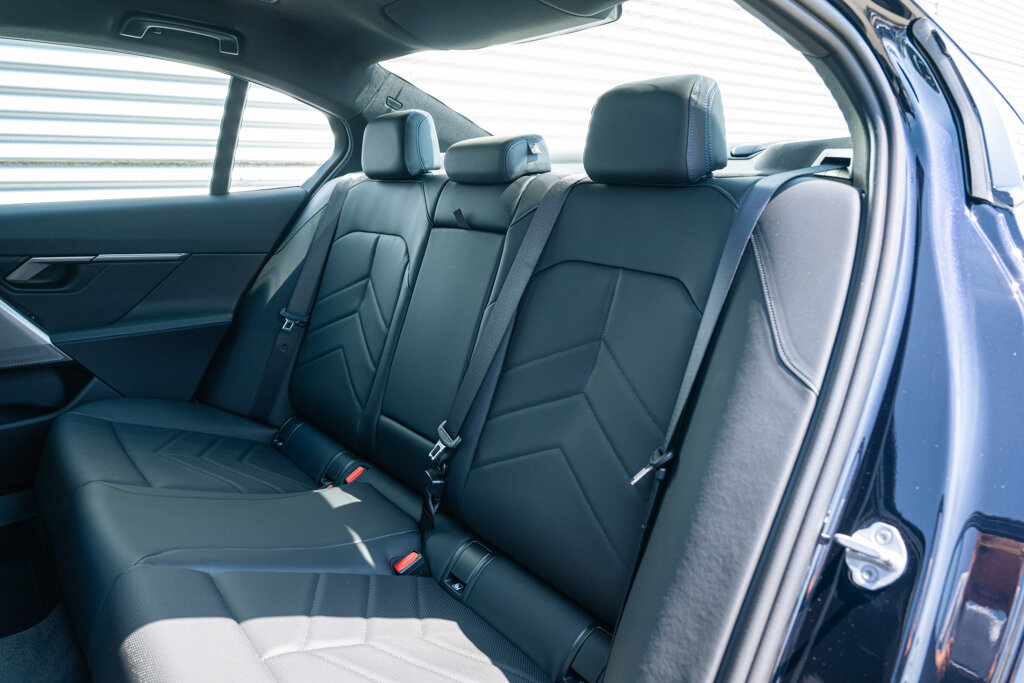 BMW i5 45