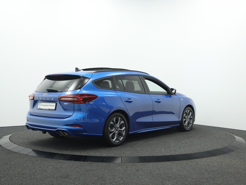 Ford Focus Wagon 1.0 EcoBoos ST Line X | Panoramadak | Trekhaak | Navigatie | Cru - Afbeelding 2