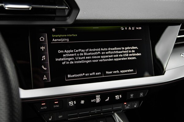 Apple Carplay/Android Auto