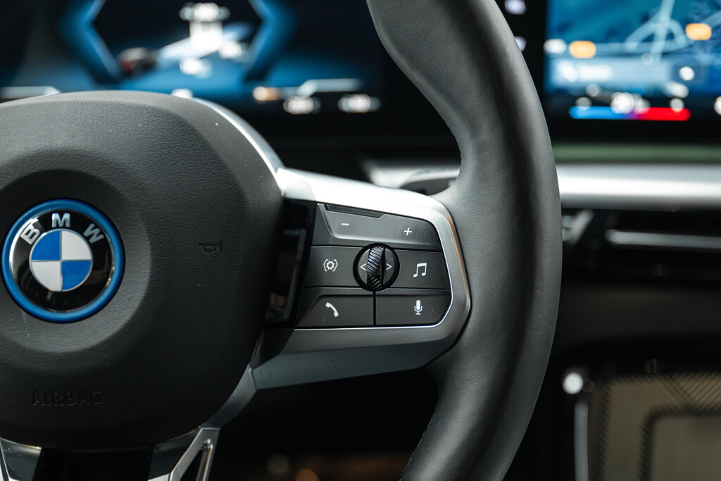 BMW iX2 19