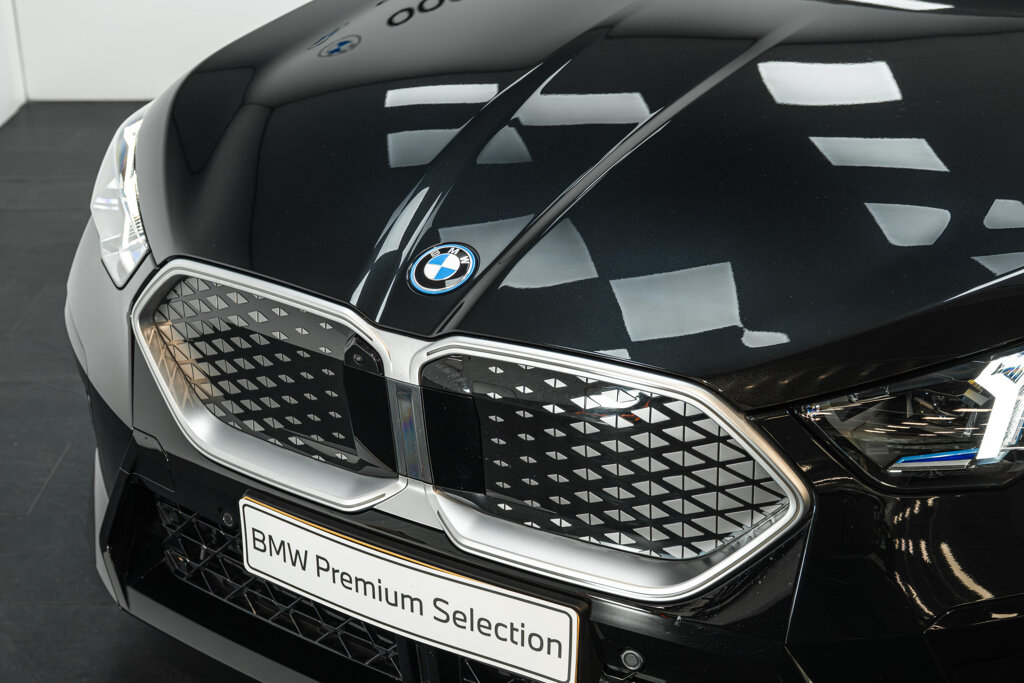 BMW iX2 30
