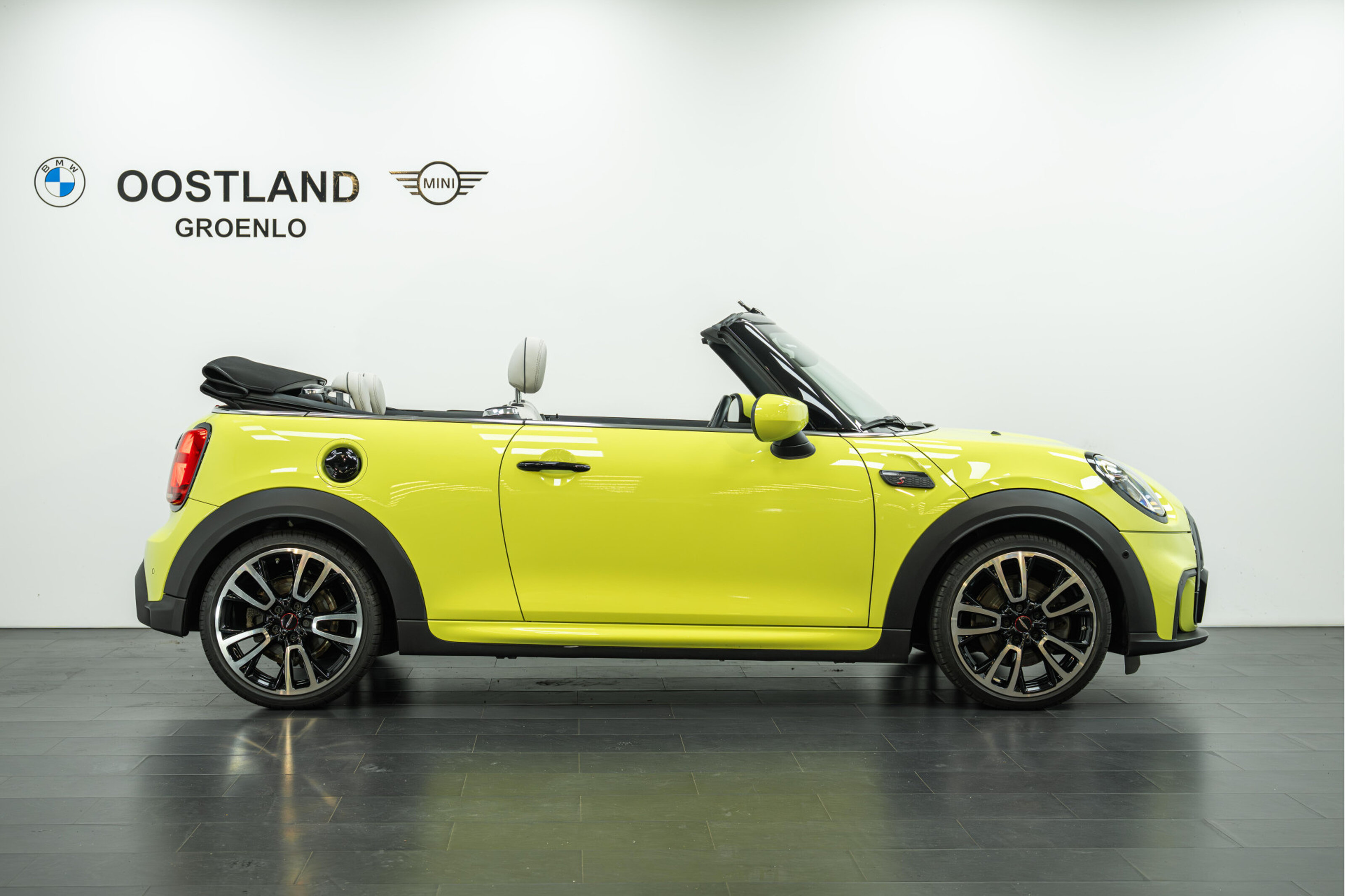 MINI Cooper S Cabrio JCW Automaat