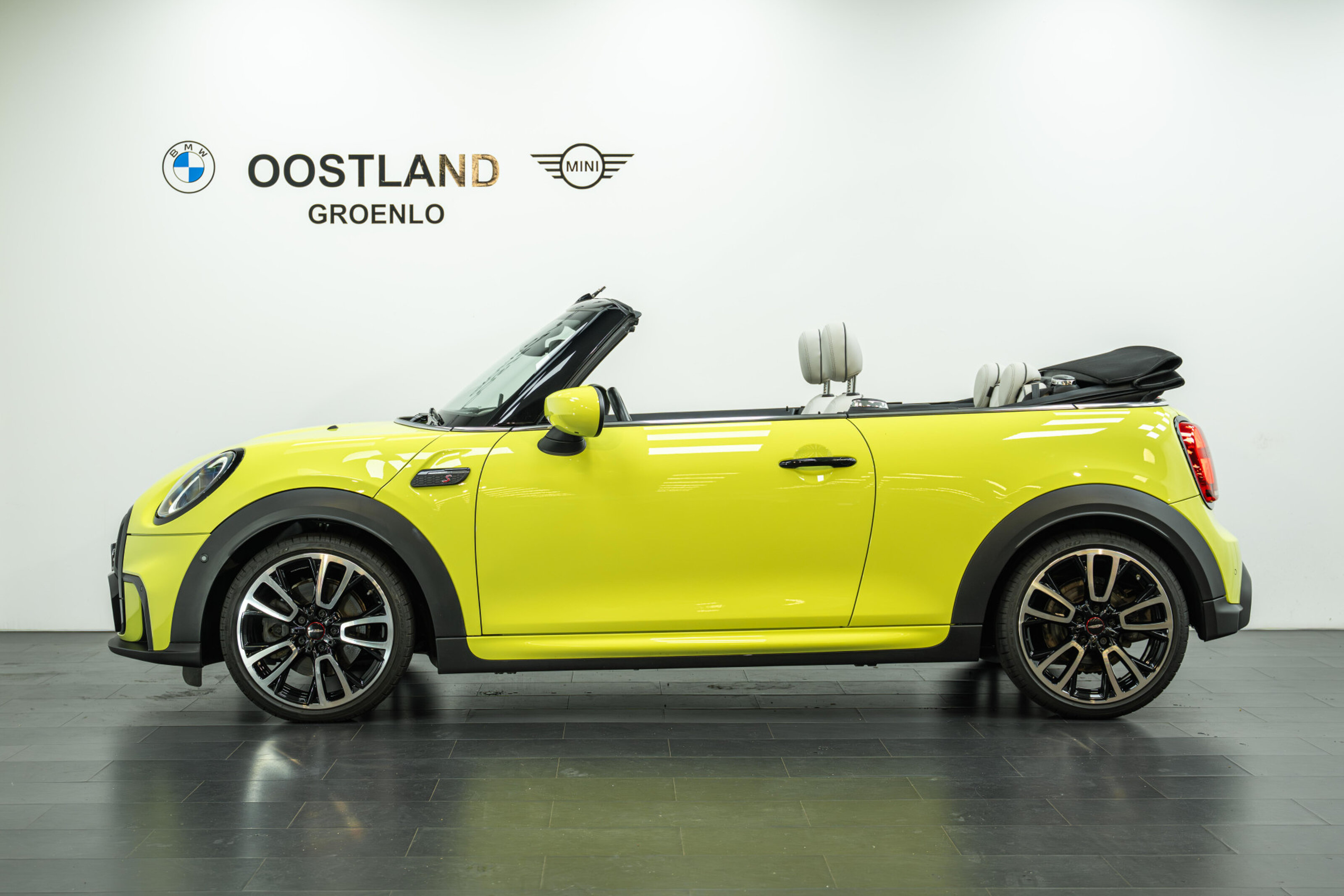 MINI Cooper S Cabrio JCW Automaat