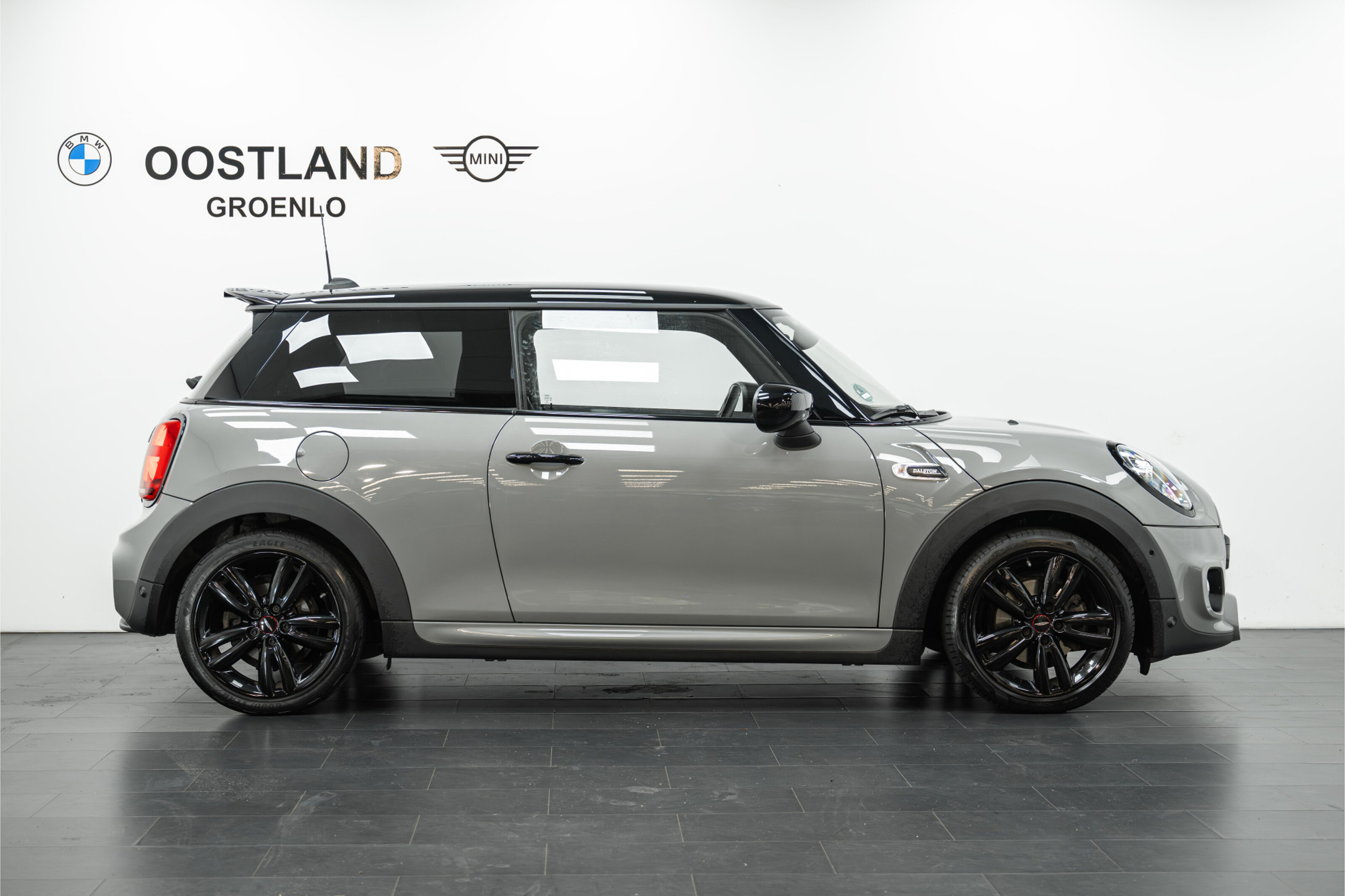 MINI Cooper Hatchback JCW