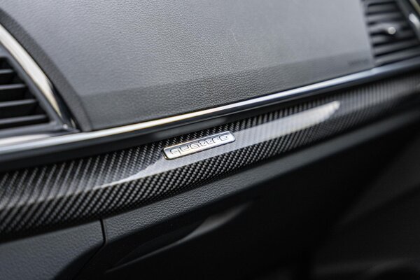carbonafwerking interieur