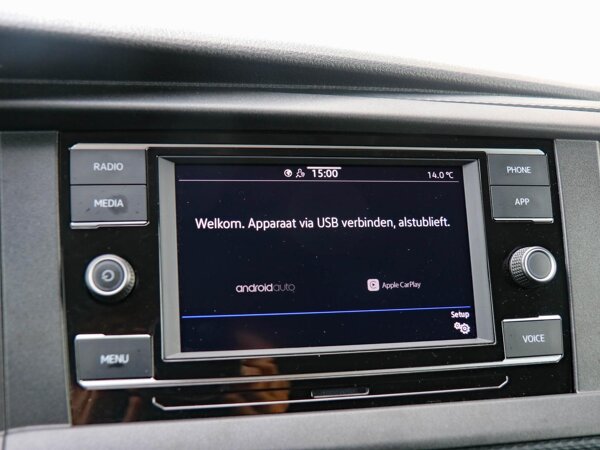 Apple Carplay/Android Auto Apple Carplay/Android Auto