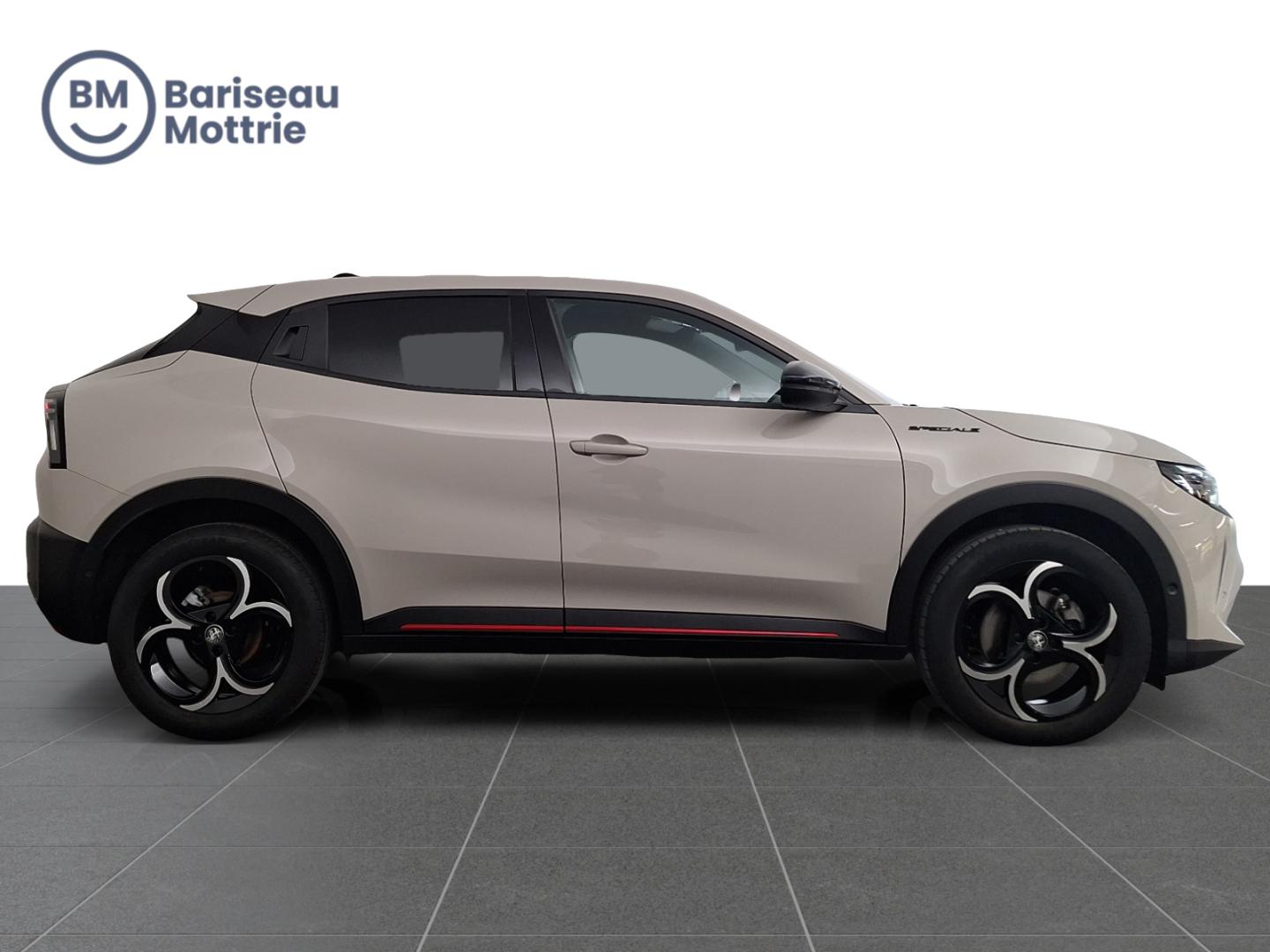 Alfa Romeo Junior SPECIALE AUTOMAAT HYBRID 145 PK *MEMORY SEATS*CAMERA SENSOREN*CARPLAY*DAB*GPS* - Afbeelding 3