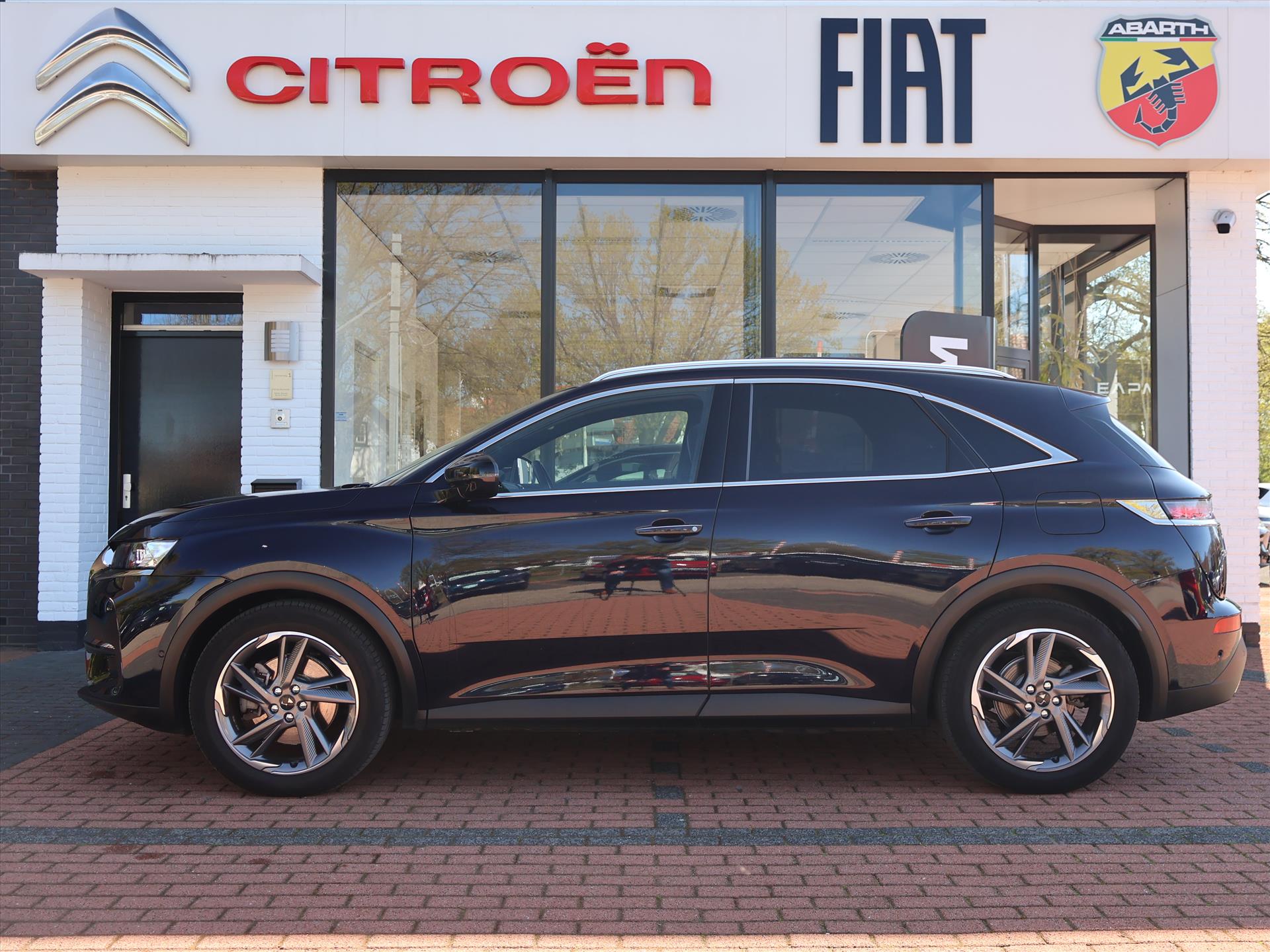 DS DS 7 Crossback E-TENSE 300PK EAT8 Automaat 4x4 Rivoli, Rijklaarprijs | Panoramadak | Camera | Navigatie | LED | Massage - Afbeelding 2
