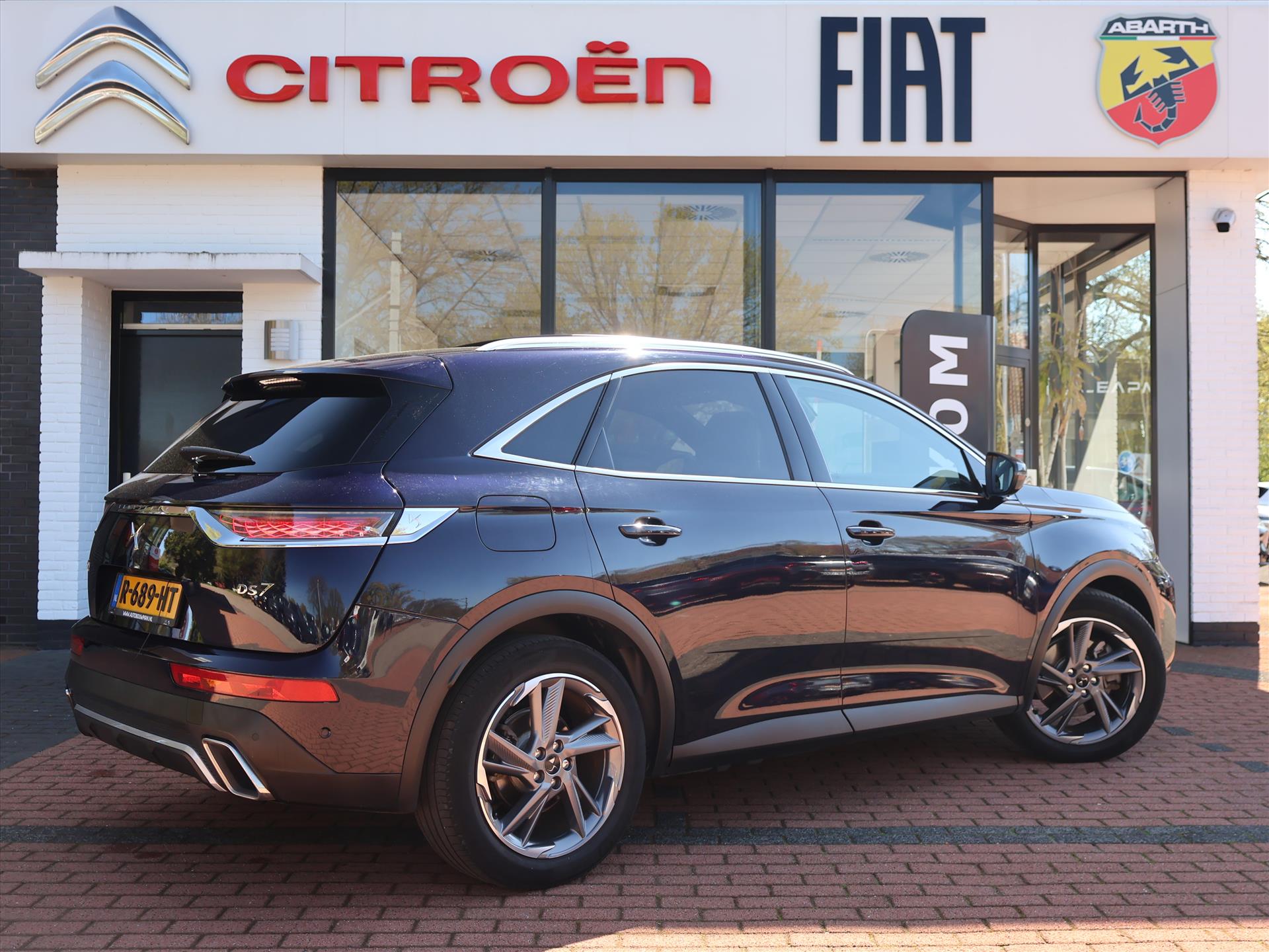 DS DS 7 Crossback E-TENSE 300PK EAT8 Automaat 4x4 Rivoli, Rijklaarprijs | Panoramadak | Camera | Navigatie | LED | Massage - Afbeelding 4