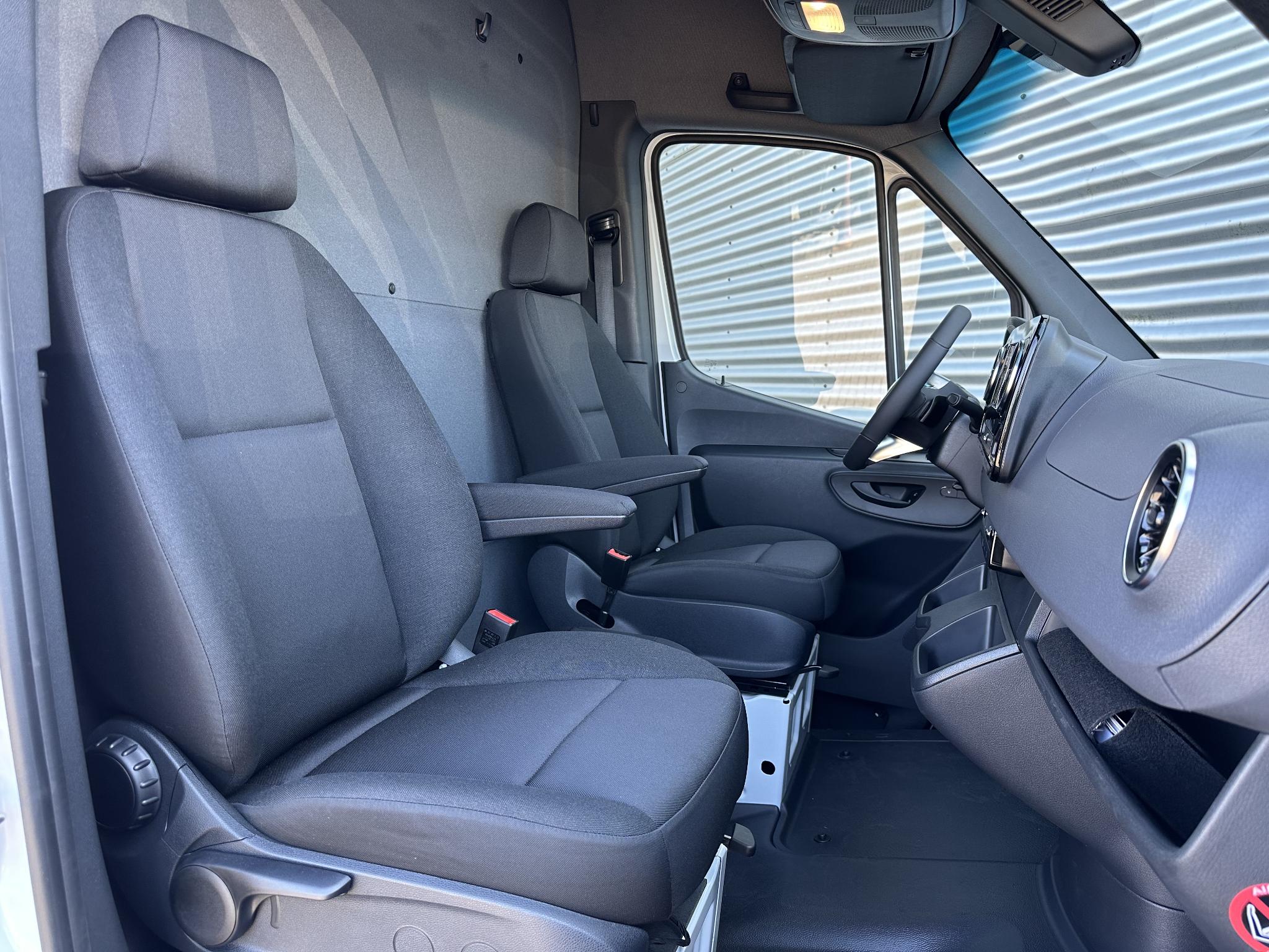 Mercedes-Benz eSprinter 314 L3H2 Maxi 56kWh Wltp: 220km - Afbeelding 3