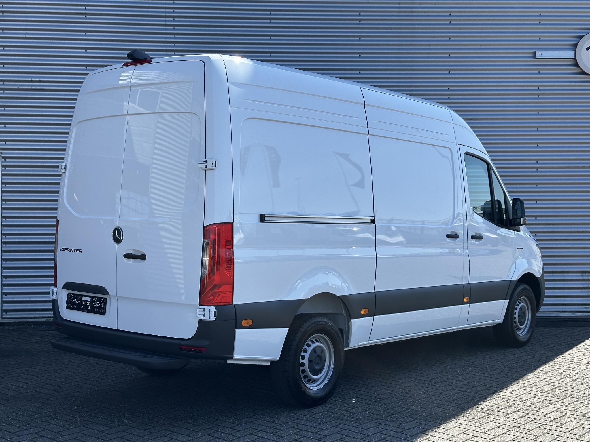 Mercedes-Benz eSprinter 314 L2H2 Pro 81kWh Wltp 296km Apple Carplay - Afbeelding 2