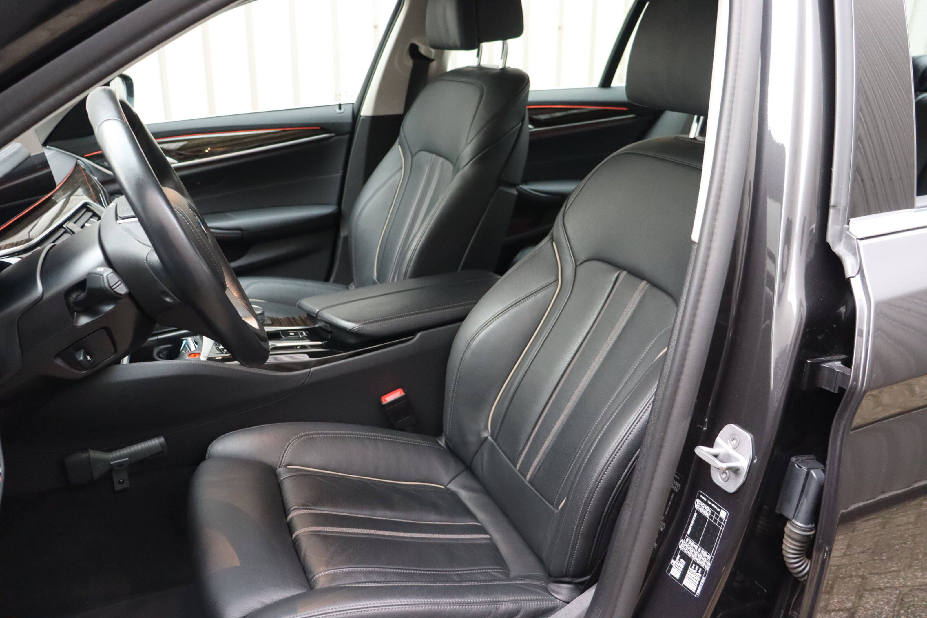 BMW 5 Serie 520i High Executive Luxury Line Automaat